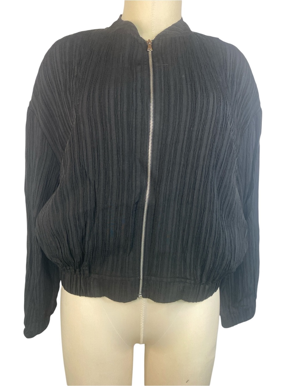 SOHO Black Textured Zip-Front Bomber Jacket Women’s Medium